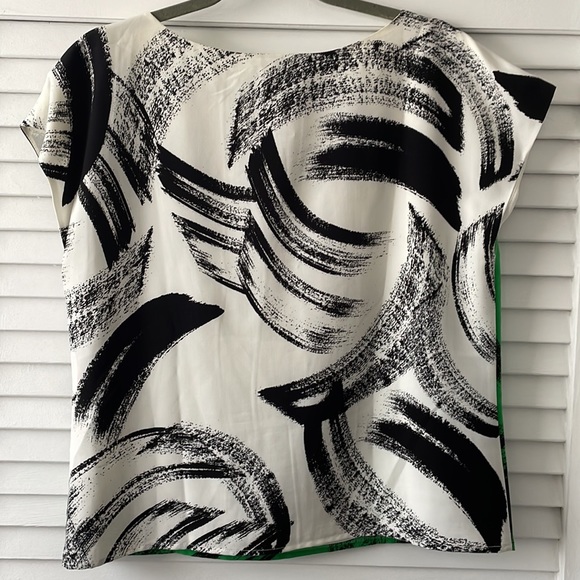 VINCE CAMUTO ECLIPSE TOP - Picture 3 of 3